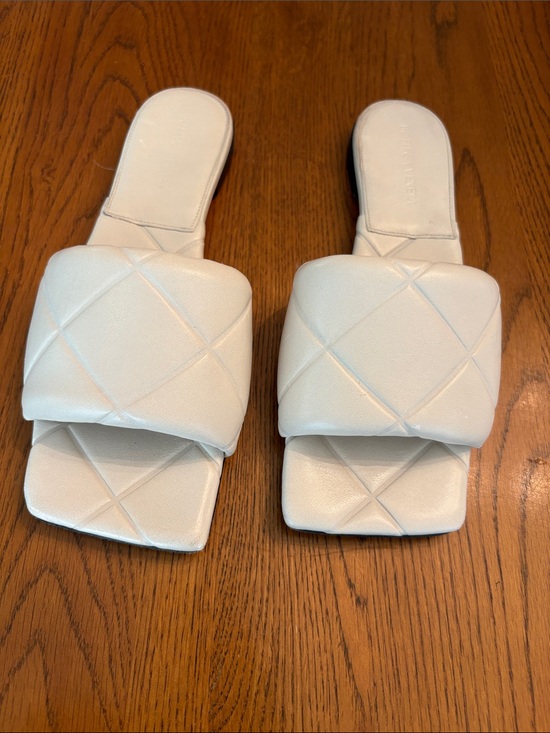 Bottega Veneta Shoes - Bottega Veneta White Quilted Slide Sandals
